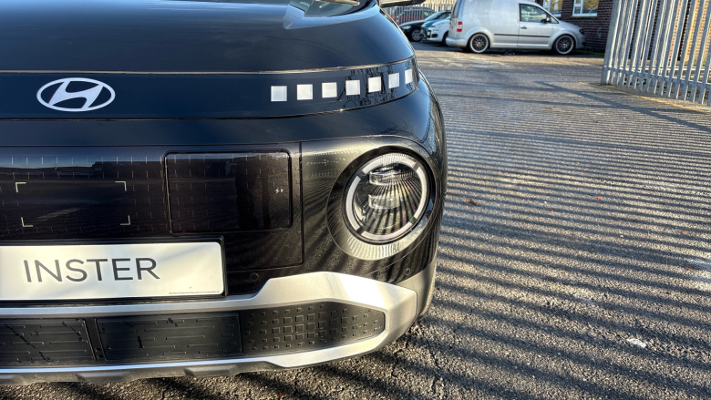 Hyundai INSTER 85kW 02 49kWh 5dr Auto Electric Hatchback